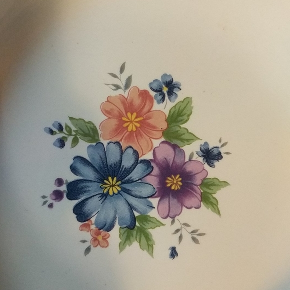 Provincial Bouquet Stoneware Bowl - Picture 4 of 5
